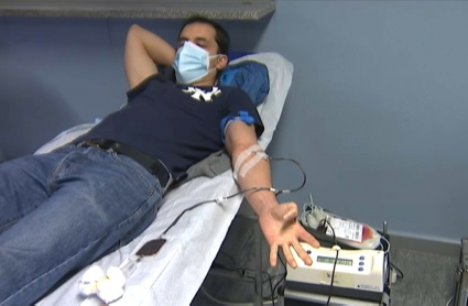 Extremeño donando sangre