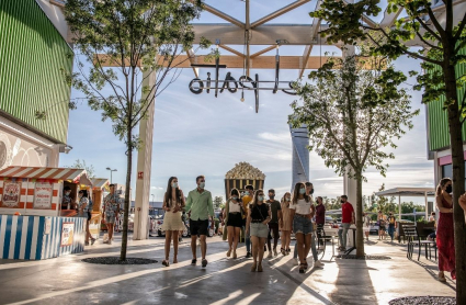 Zona de restauración del centro comercial 'El Faro'