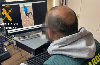 Investigadores de la Guardia Civil trabajando en el caso