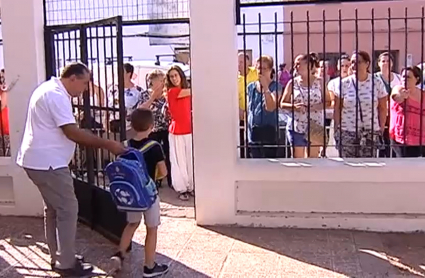 El protocolo del calor divide a madres y padres