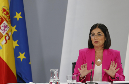 La ministra de Sanidad, Carolina Darias, interviene en la rueda de prensa celebrada tras la reunión semanal del Consejo de Ministros este martes en el complejo del Palacio de La Moncloa, en Madrid.