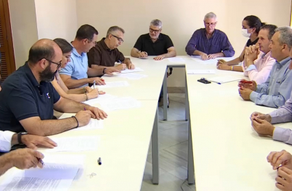 Firma del convenio del campo