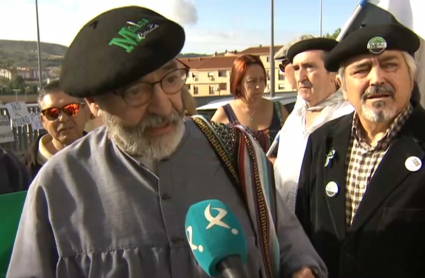 Protestas de colectivos en la estación de Plasencia