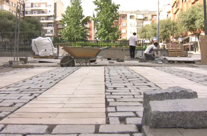 Obreros construcción en una obra