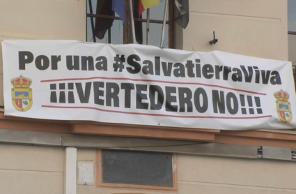Cartel en contra del vertedero