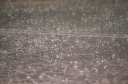 La lluvia también participa en los comicios