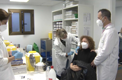 Vacunación contra gripe y covid