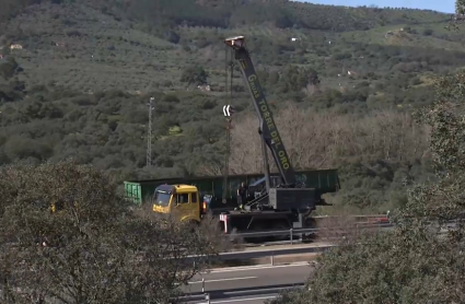 Cortada la A-66 en sentido sur a la altura de Monesterio